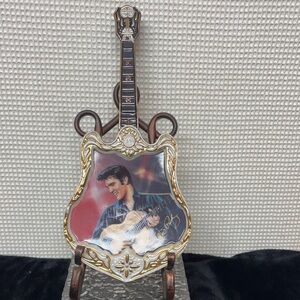 Elvis Presley commemorative plate